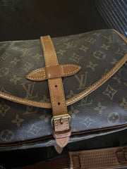 LOUIS VUITTON PreOwned Shoulder Bag SaumurMM Monogram canvas Brown Women